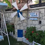 Aral Turkuaz Guest house