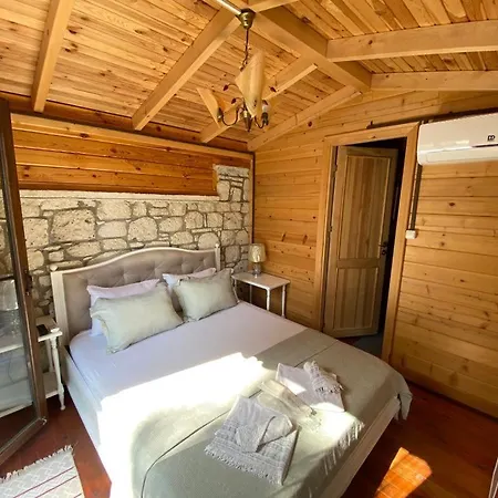 Pensjonat Aral Turkuaz Çeşme